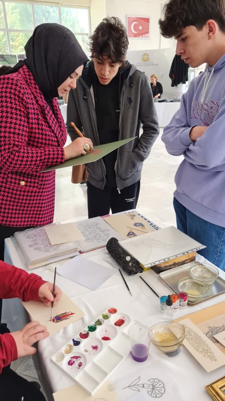 Fakültemiz "Gün Birlik Günü" Etkinliğine Tezhib standı ile katıldı.
